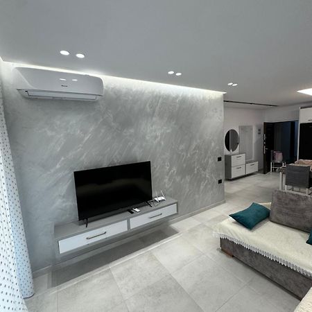 Alpha Lux Apartment Sarandë Eksteriør billede