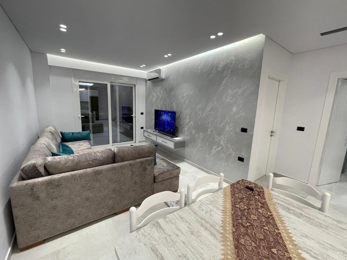 Alpha Lux Apartment Sarandë Eksteriør billede